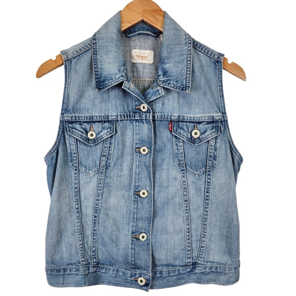 Levi's Denim Vest Womens L Light Wash Button Up Sleeveless Jean Jacket Trucker - Picture 1 of 9
